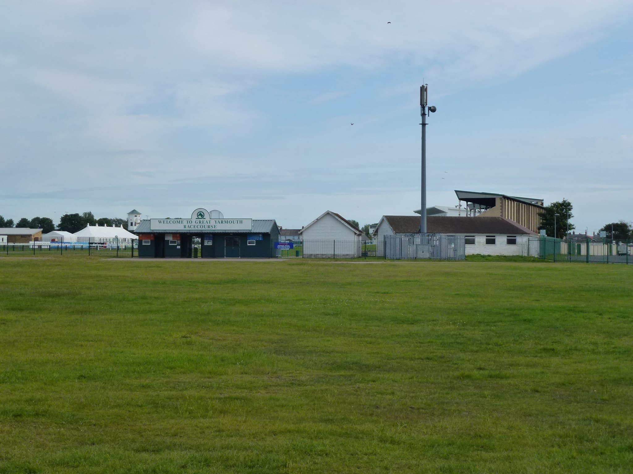 A Day Out at Great Yarmouth Racecourse